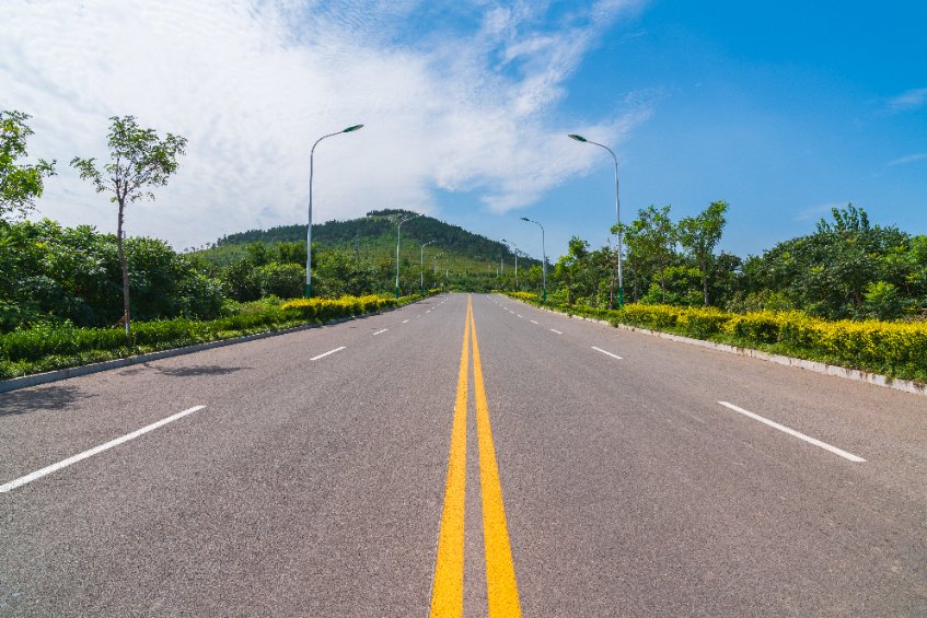 What Do Yellow Pavement Markings Mean